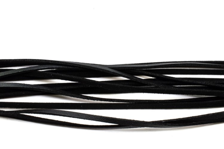 Шнур из искусственной замши, ширина 3мм, толщина 1мм, цвет черный, 54-012, около 1 метра Шнур из искусственной замши, ширина 3мм, толщина 1мм, цвет черный, 54-012, около 1 метра