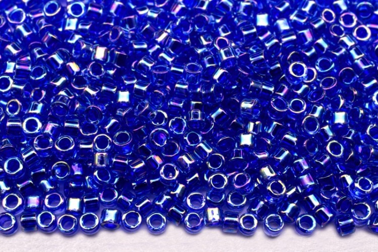 Бисер японский MIYUKI Delica цилиндр 11/0 DB-0063 радужный сине-фиолетовый, окрашенный изнутри, 5 грамм Бисер японский MIYUKI Delica цилиндр 11/0 DB-0063 радужный сине-фиолетовый, окрашенный изнутри, 5 грамм