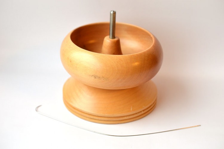 Спиннер для нанизывания бисера деревянный, диаметр 11см, , 1шт Спиннер для нанизывания бисера деревянный, диаметр 11см, , 1шт