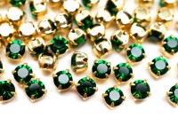 Шатоны Preciosa Maxima 4мм в оправе, цвет emerald DF/gold, 63-015, 10шт