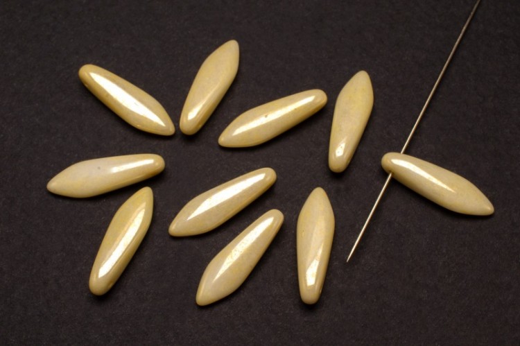 Бусины Dagger beads 16х5мм, отверстие 0,8мм, цвет 03000/14401 кремовый глянцевый, 736-096, 10шт Бусины Dagger beads 16х5мм, отверстие 0,8мм, цвет 03000/14401 кремовый глянцевый, 736-096, 10шт