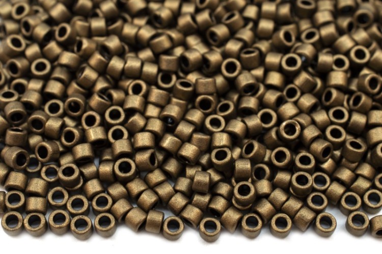 Бисер японский MIYUKI Delica цилиндр 11/0 DB-0322 темное золото, матовый металлизированный, 5 грамм Бисер японский MIYUKI Delica цилиндр 11/0 DB-0322 темное золото, матовый металлизированный, 5 грамм