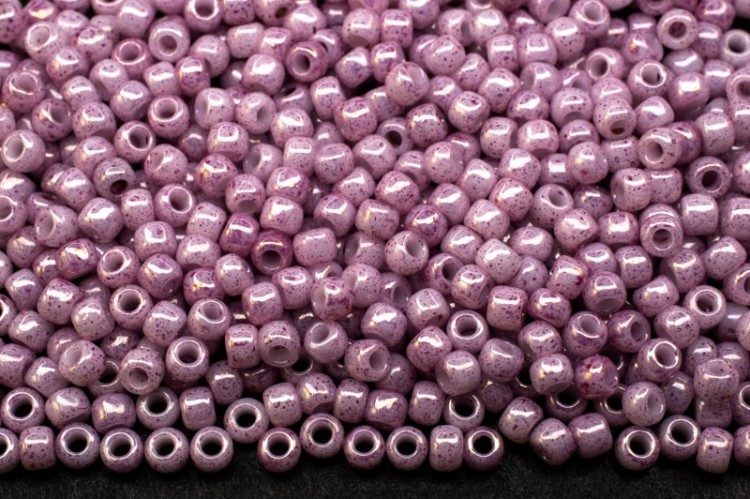 Бисер японский TOHO круглый 11/0 #1200 белый/розовый, мраморный непрозрачный, 10 грамм Бисер японский TOHO круглый 11/0 #1200 белый/розовый, мраморный непрозрачный, 10 грамм