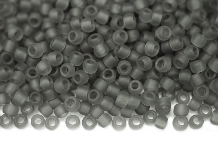 Бисер японский TOHO круглый 8/0 #0150F дым, матовый цейлон, 10 грамм Бисер японский TOHO круглый 8/0 #0150F дым, матовый цейлон, 10 грамм
