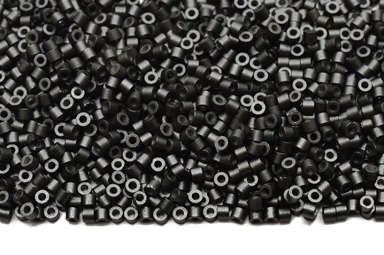 Бисер LinAng цилиндрический 1,6мм, #003 черный перламутр, 5 грамм Бисер LinAng цилиндрический 1,6мм, #003 черный перламутр, 5 грамм