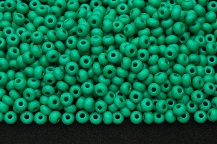 Бисер чешский PRECIOSA круглый 6/0 16А58М матовый зеленый непрозрачный, 50г Бисер чешский PRECIOSA круглый 6/0 16А58М матовый зеленый непрозрачный, 50г