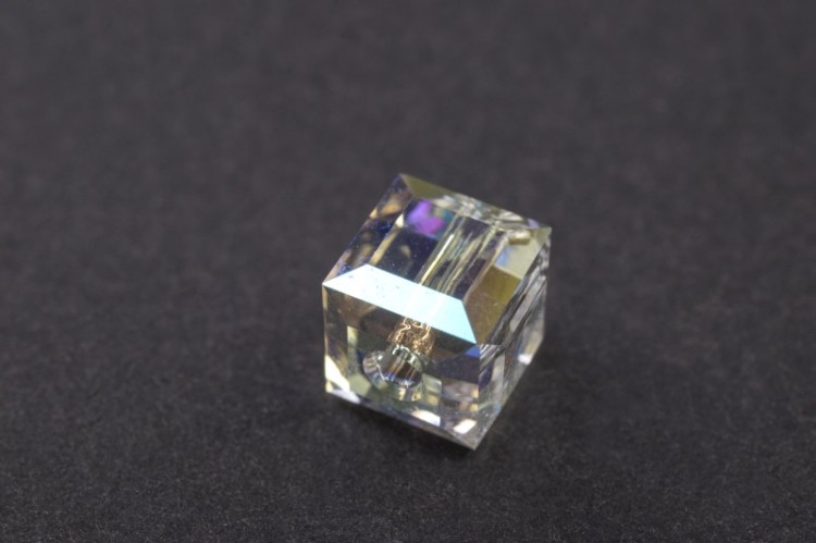 Бусина куб Swarovski 5601 #001 SHIMB 6мм Crystal Shimmer B, 5601-6-001-963, 1шт Бусина куб Swarovski 5601 #001 SHIMB 6мм Crystal Shimmer B, 5601-6-001-963, 1шт