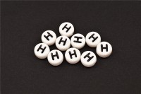 Бусина с буквой H 7х4мм, отверстие 1мм, цвет белый/черный, 540-106, 10шт