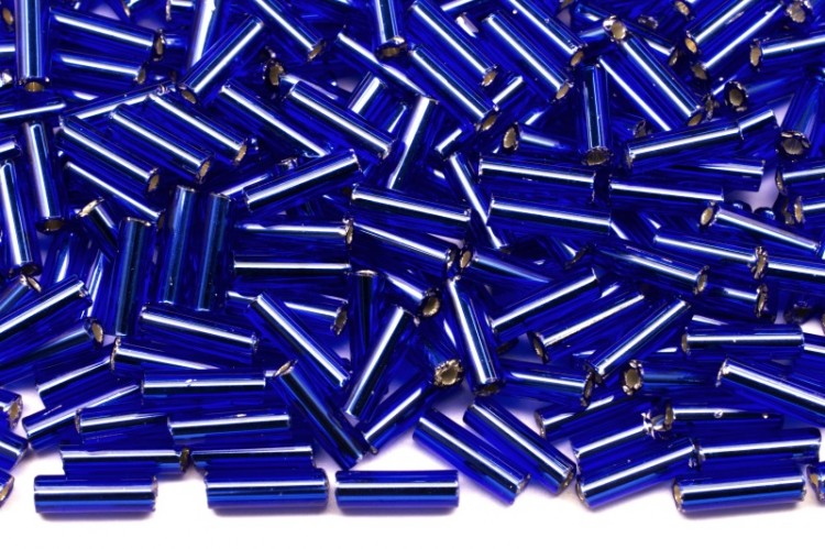 Бисер чешский PRECIOSA стеклярус 37080 7мм синий, серебряная линия внутри, 50г Бисер чешский PRECIOSA стеклярус 37080 7мм синий, серебряная линия внутри, 50г