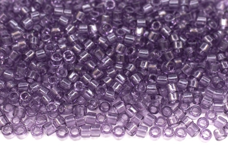 Бисер японский MIYUKI Delica цилиндр 11/0 DB-1105 дымчатый аметист, прозрачный, 5 грамм Бисер японский MIYUKI Delica цилиндр 11/0 DB-1105 дымчатый аметист, прозрачный, 5 грамм
