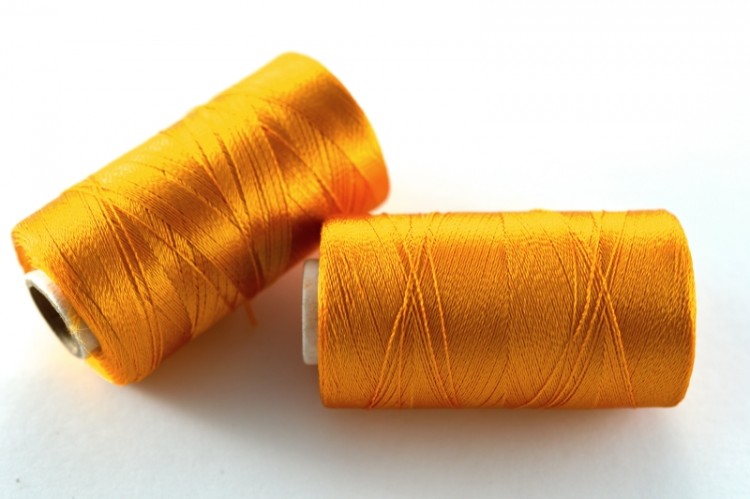 Нитки Doli для кистей и вышивки, цвет 0145 оранжевый, 100% вискоза, 500м, 1шт Нитки Doli для кистей и вышивки, цвет 0145 оранжевый, 100% вискоза, 500м, 1шт