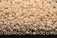 Бисер японский TOHO круглый 8/0 #0123L светло-бежевый, глянцевый непрозрачный, 10 грамм