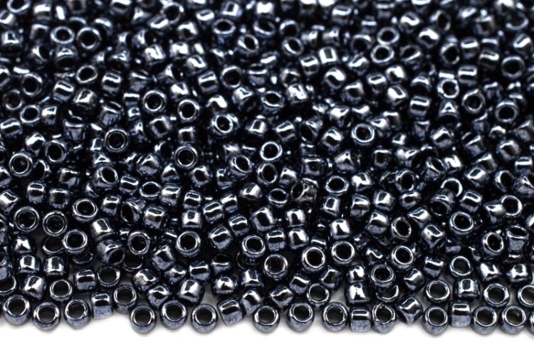 Бисер японский TOHO круглый 15/0 #0081 гематит, металлизированный, 10 грамм Бисер японский TOHO круглый 15/0 #0081 гематит, металлизированный, 10 грамм