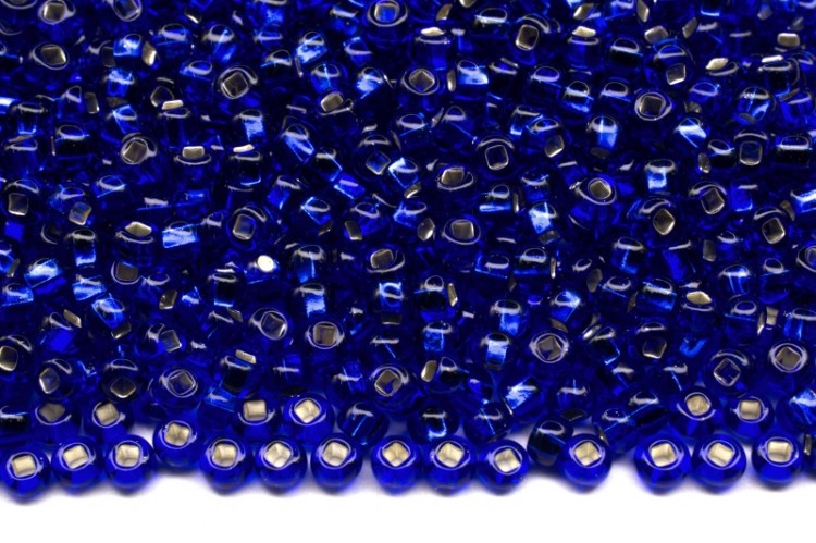 Бисер чешский PRECIOSA круглый 10/0 37080 синий, серебряная линия внутри, квадратное отверстие, 2 сорт, 50г Бисер чешский PRECIOSA круглый 10/0 37080 синий, серебряная линия внутри, квадратное отверстие, 2 сорт, 50г