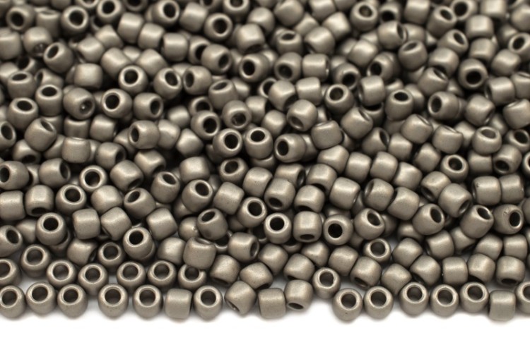 Бисер японский TOHO круглый 11/0 #0566 античное серебро, матовый металлизированный, 10 грамм Бисер японский TOHO круглый 11/0 #0566 античное серебро, матовый металлизированный, 10 грамм
