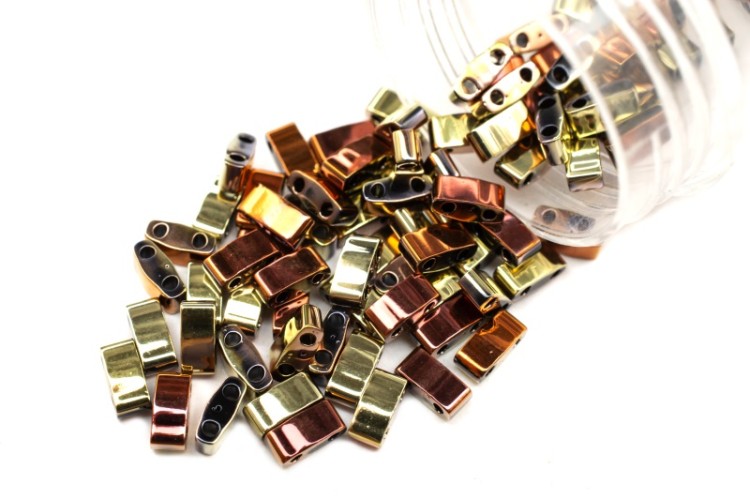 Бисер японский MIYUKI Half TILA #55041 Black California Gold Rush, непрозрачный, 5 грамм Бисер японский MIYUKI Half TILA #55041 Black California Gold Rush, непрозрачный, 5 грамм