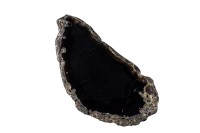 Срез Агата природного, оттенок чёрный, 66х34х5мм, отверстие 2мм, 37-401, 1шт