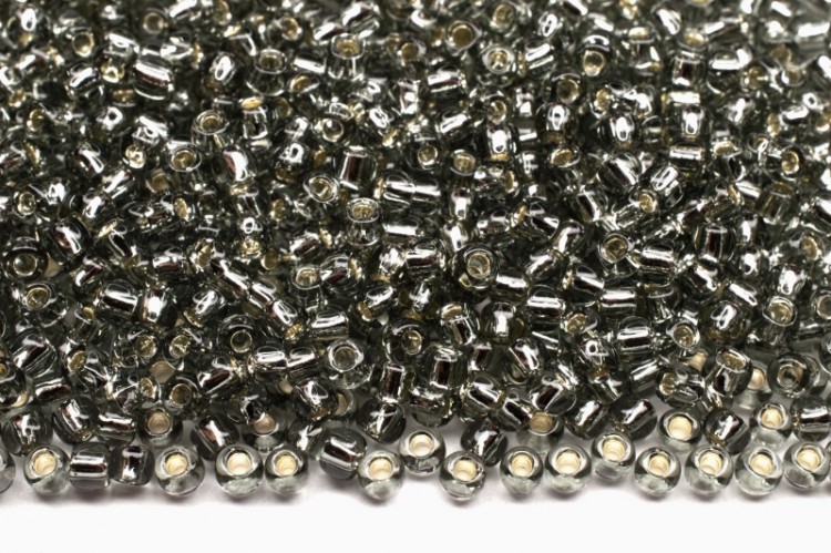 Бисер японский TOHO круглый 11/0 #0029 черный алмаз, серебряная линия внутри, 10 грамм Бисер японский TOHO круглый 11/0 #0029 черный алмаз, серебряная линия внутри, 10 грамм