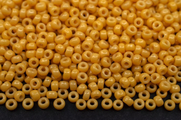 Бисер японский MIYUKI круглый 11/0 #4452 кремовый, непрозрачный Duracoat, 10 грамм Бисер японский MIYUKI круглый 11/0 #4452 кремовый, непрозрачный Duracoat, 10 грамм