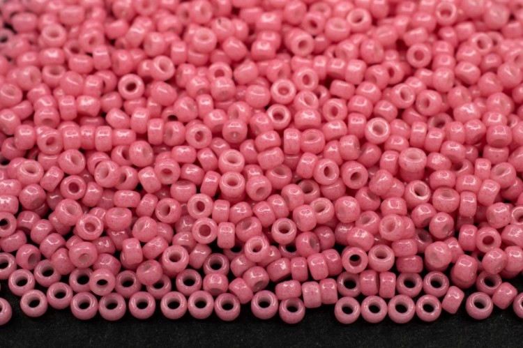 Бисер японский MIYUKI круглый 15/0 #4467 яркий розовый, непрозрачный Duracoat, 10 грамм Бисер японский MIYUKI круглый 15/0 #4467 яркий розовый, непрозрачный Duracoat, 10 грамм