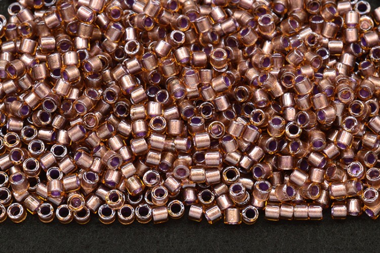 Бисер японский MIYUKI Delica цилиндр 10/0 DBM-0912 топаз/аметист, сверкающий/окрашенный изнутри, 5 грамм Бисер японский MIYUKI Delica цилиндр 10/0 DBM-0912 топаз/аметист, сверкающий/окрашенный изнутри, 5 грамм