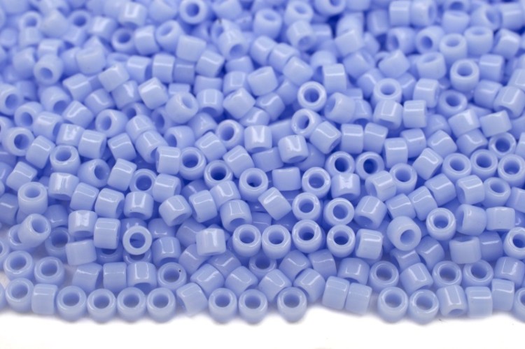 Бисер японский MIYUKI Delica цилиндр 11/0 DB-1137 голубой агат, непрозрачный, 5 грамм Бисер японский MIYUKI Delica цилиндр 11/0 DB-1137 голубой агат, непрозрачный, 5 грамм
