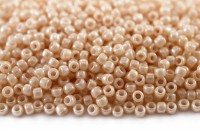 Бисер японский TOHO круглый 8/0 #0123 светло-бежевый, глянцевый непрозрачный, 10 грамм