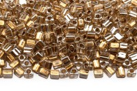 Бисер японский TOHO Triangle треугольный 11/0 #0989 хрусталь, золотая линия внутри, 5 грамм