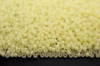 Бисер японский TOHO круглый 8/0 #0142F банановый крем, матовый цейлон, 10 грамм