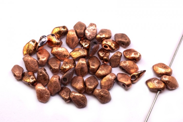 Бусины Gekko 3х5мм, отверстие 0,8мм, цвет 00030/27180 античное золото Etched Capri, 724-020, 5г (около 85шт) Бусины Gekko 3х5мм, отверстие 0,8мм, цвет 00030/27180 античное золото Etched Capri, 724-020, 5г (около 85шт)