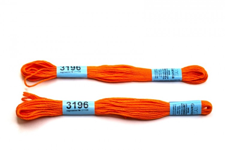 Мулине Gamma, цвет 3196 ярко-оранжевый, хлопок, 8м, 1шт Мулине Gamma, цвет 3196 ярко-оранжевый, хлопок, 8м, 1шт