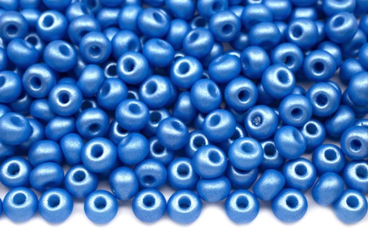 Бисер чешский PRECIOSA круглый 6/0 22020 лазурный синий, PermaLux, 50г Бисер чешский PRECIOSA круглый 6/0 22020 лазурный синий, PermaLux, 50г