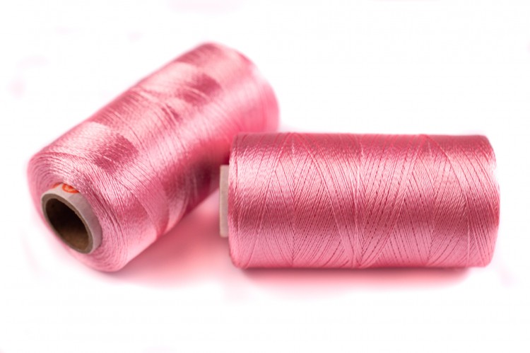 Нитки Doli для кистей и вышивки, цвет 0119 розовый, 100% вискоза, 500м, 1шт Нитки Doli для кистей и вышивки, цвет 0119 розовый, 100% вискоза, 500м, 1шт