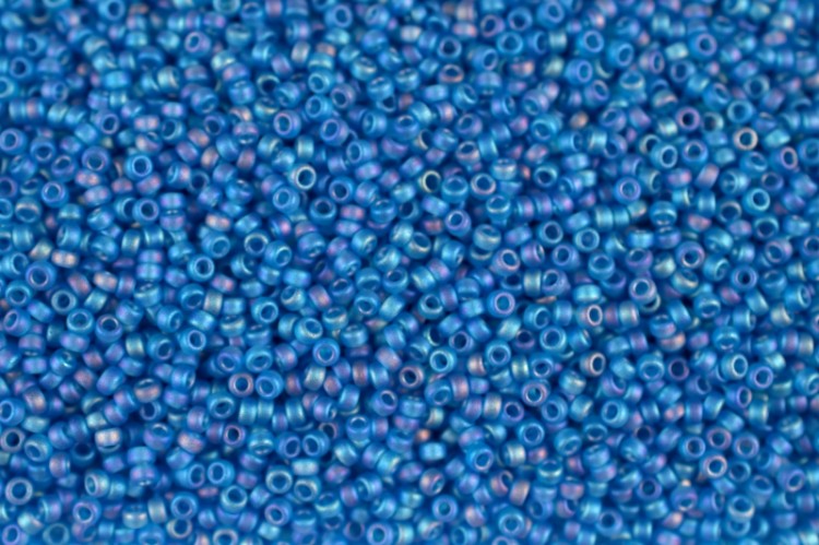 Бисер японский MIYUKI круглый 15/0 #0149FR синий капри, матовый радужный прозрачный, 10 грамм Бисер японский MIYUKI круглый 15/0 #0149FR синий капри, матовый радужный прозрачный, 10 грамм