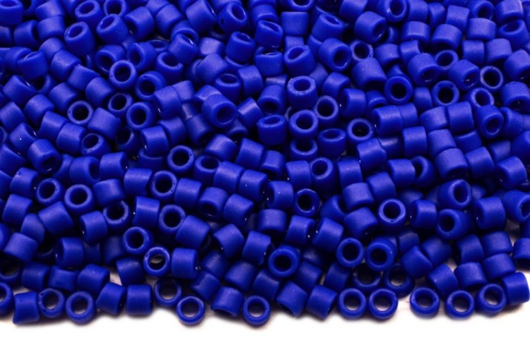 Бисер японский TOHO Treasure цилиндрический 11/0 #0048F синий, матовый непрозрачный, 5 грамм Бисер японский TOHO Treasure цилиндрический 11/0 #0048F синий, матовый непрозрачный, 5 грамм