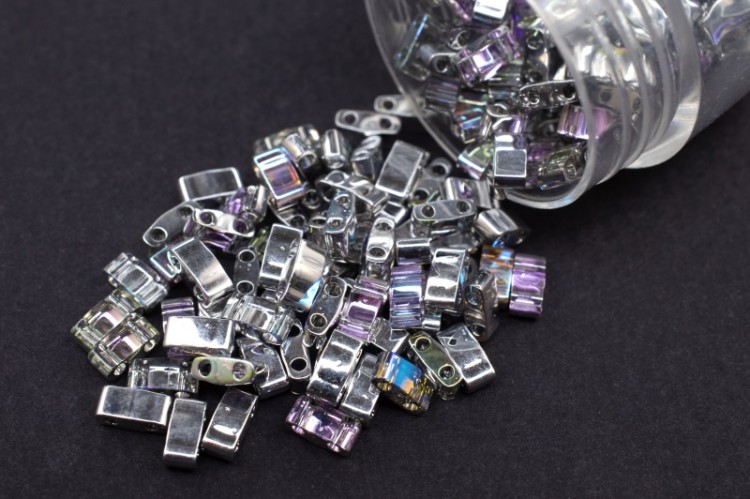 Бисер японский MIYUKI Half TILA #55017 Crystal Silver Rainbow, радужный прозрачный, 5 грамм Бисер японский MIYUKI Half TILA #55017 Crystal Silver Rainbow, радужный прозрачный, 5 грамм