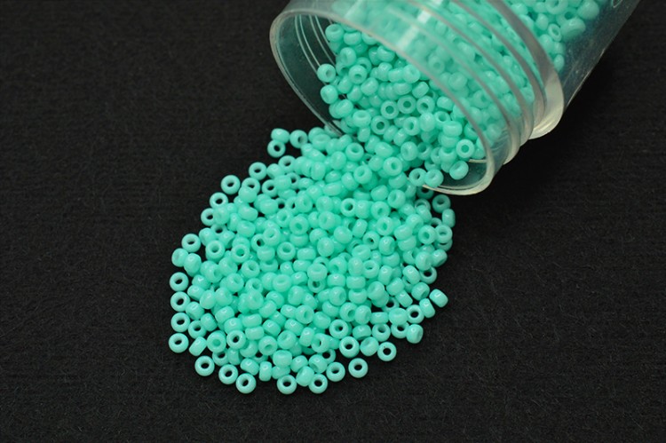 Бисер японский MIYUKI круглый 15/0 #4472 морская пена, непрозрачный Duracoat, 10 грамм Бисер японский MIYUKI круглый 15/0 #4472 морская пена, непрозрачный Duracoat, 10 грамм