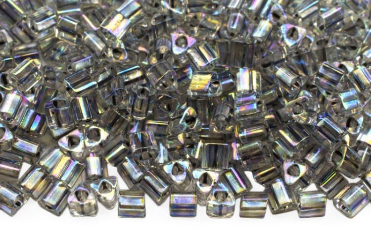 Бисер японский TOHO Triangle треугольный 11/0 #0783 хрусталь/серый радужный, окрашенный изнутри, 5 грамм Бисер японский TOHO Triangle треугольный 11/0 #0783 хрусталь/серый радужный, окрашенный изнутри, 5 грамм
