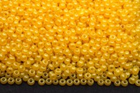 Бисер чешский PRECIOSA круглый 10/0 17986 желтый непрозрачный, 1 сорт, 50г