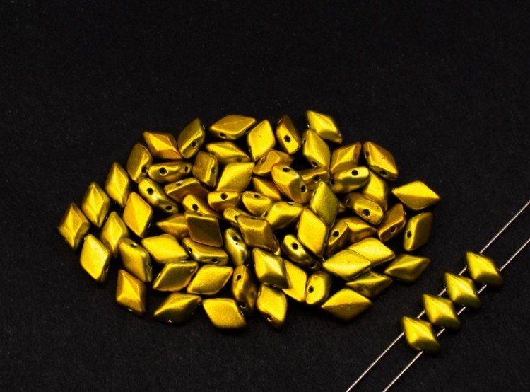 Бусины GemDuo 8х5мм, отверстие 0,8мм, цвет 23980/24208 желтое золото металлик, 709-069, 10г (около 64шт) Бусины GemDuo 8х5мм, отверстие 0,8мм, цвет 23980/24208 желтое золото металлик, 709-069, 10г (около 64шт)