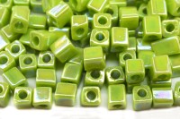 Бисер японский Miyuki Cube кубический 4мм #0416R салатовый, радужный непрозрачный, 10 грамм