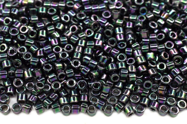 Бисер японский MIYUKI Delica цилиндр 11/0 DB-1001 пурпурно-зеленый/золотой ирис, металлизированный, 5 грамм Бисер японский MIYUKI Delica цилиндр 11/0 DB-1001 пурпурно-зеленый/золотой ирис, металлизированный, 5 грамм