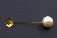 Основа для броши Булавка с сеточкой и бусиной 51х1мм, площадка 12мм, бусина 15мм, цвет золото, 18-101, 1шт