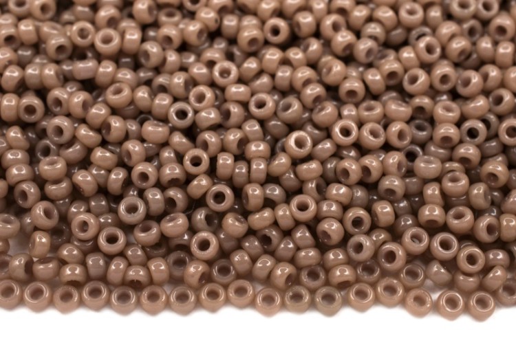 Бисер японский MIYUKI круглый 15/0 #4455 бежевый, непрозрачный Duracoat, 10 грамм Бисер японский MIYUKI круглый 15/0 #4455 бежевый, непрозрачный Duracoat, 10 грамм