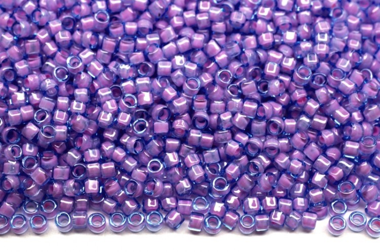 Бисер японский TOHO Treasure цилиндрический 11/0 #0937 морская вода/розовый Bubble Gum, окрашенный изнутри, 5 грамм Бисер японский TOHO Treasure цилиндрический 11/0 #0937 морская вода/розовый Bubble Gum, окрашенный изнутри, 5 грамм