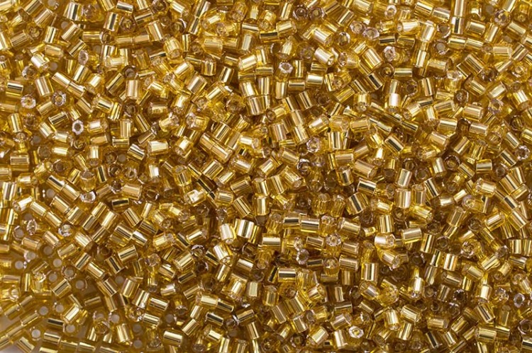 Бисер японский MATSUNO рубка 11/0 2CUT 31, цвет золотой, внутреннее серебрение, 10г Бисер японский MATSUNO рубка 11/0 2CUT 31, цвет золотой, внутреннее серебрение, 10г