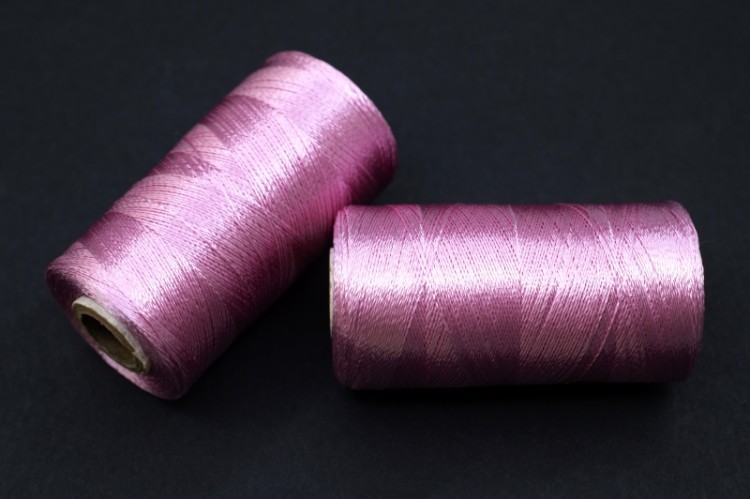 Нитки Doli для кистей и вышивки, цвет 0117 розовый, 100% вискоза, 500м, 1шт Нитки Doli для кистей и вышивки, цвет 0117 розовый, 100% вискоза, 500м, 1шт