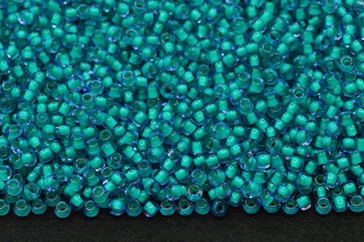 Бисер чешский PRECIOSA круглый 10/0 80358 голубой прозрачный, бирюзовая линия внутри, 1 сорт, 50г Бисер чешский PRECIOSA круглый 10/0 80358 голубой прозрачный, бирюзовая линия внутри, 1 сорт, 50г