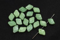 Бусина Листочек 12х9х3мм, цвет зеленый, непрозрачная, стеклянная, 735-081, 10шт