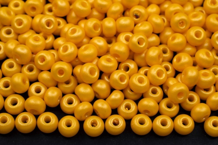 Бисер чешский PRECIOSA круглый 6/0 22002 желтый подсолнух, PermaLux, 50г Бисер чешский PRECIOSA круглый 6/0 22002 желтый подсолнух, PermaLux, 50г